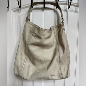 Vintage Kenneth Cole Reaction Cream Wrinkled Leather Tote. 16” by 13” by 4”